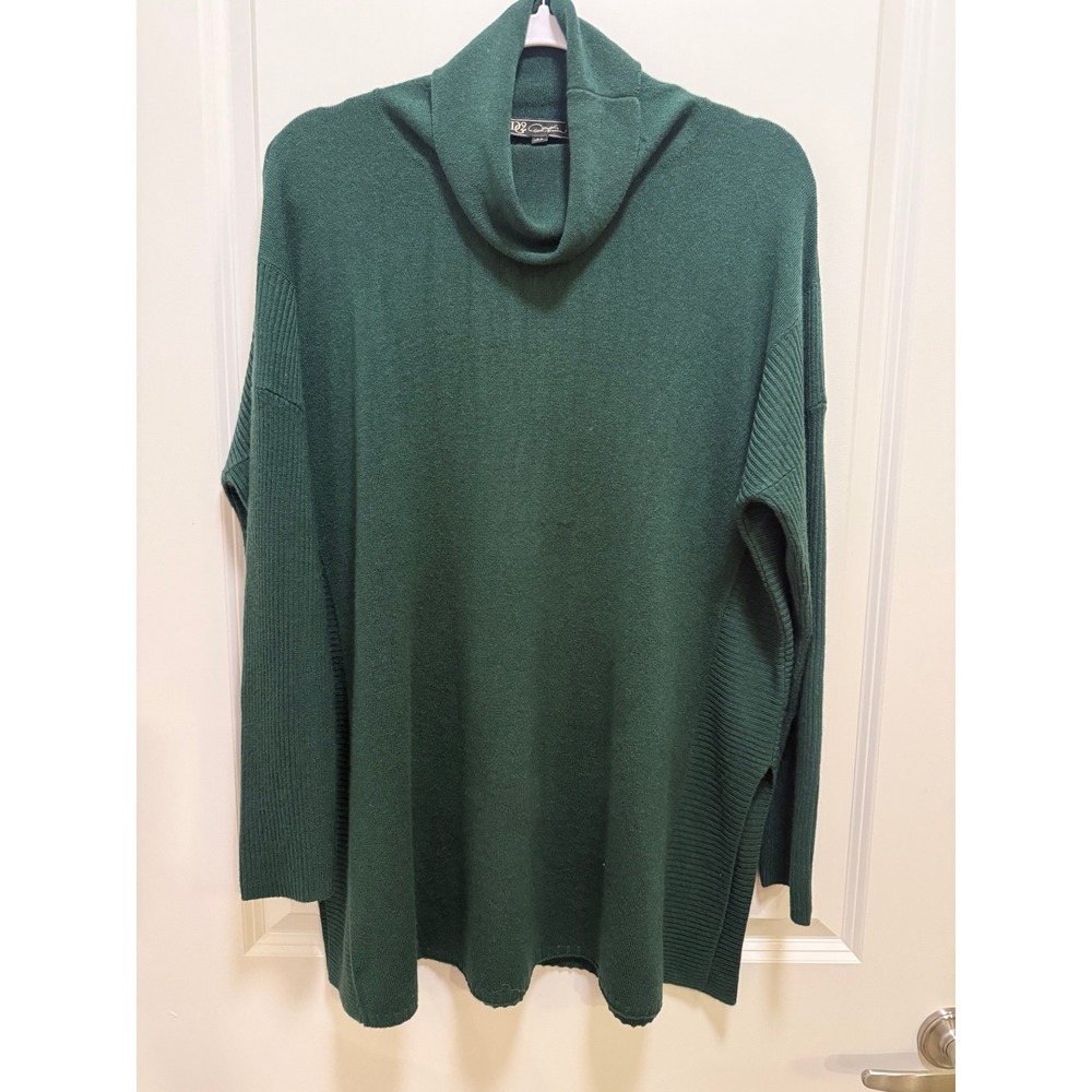 DG2 by Diane Gilman Green Cowl Neck Oversized Ribbed Side Tunic Sweater Medium